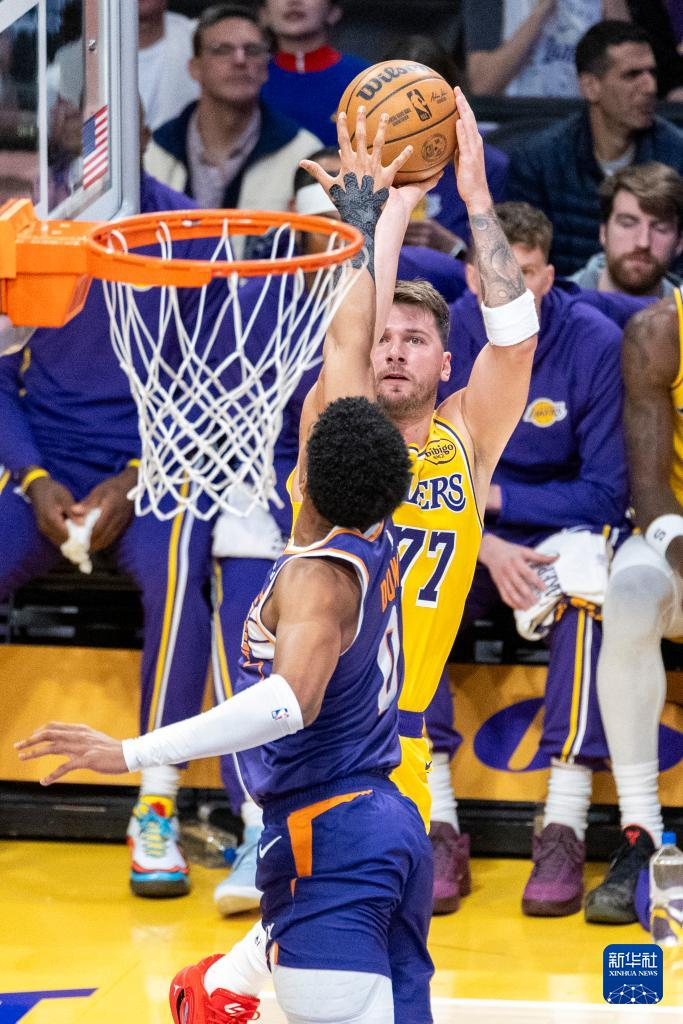 kok体育电竞-包含从集结日拉齐奥备战NBA常规赛到洛杉矶湖人今晨主帅复盘，今晚马赛备战意大利杯的词条